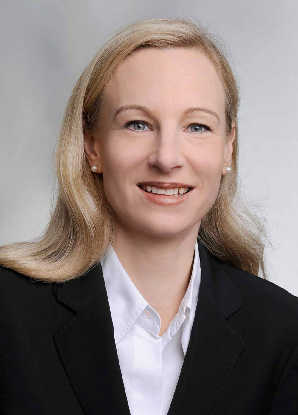 Constanze Hausmann, Rechtsanwältin